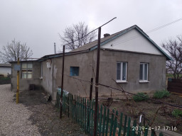 Газифицированный дом с земельным участком 25 соток